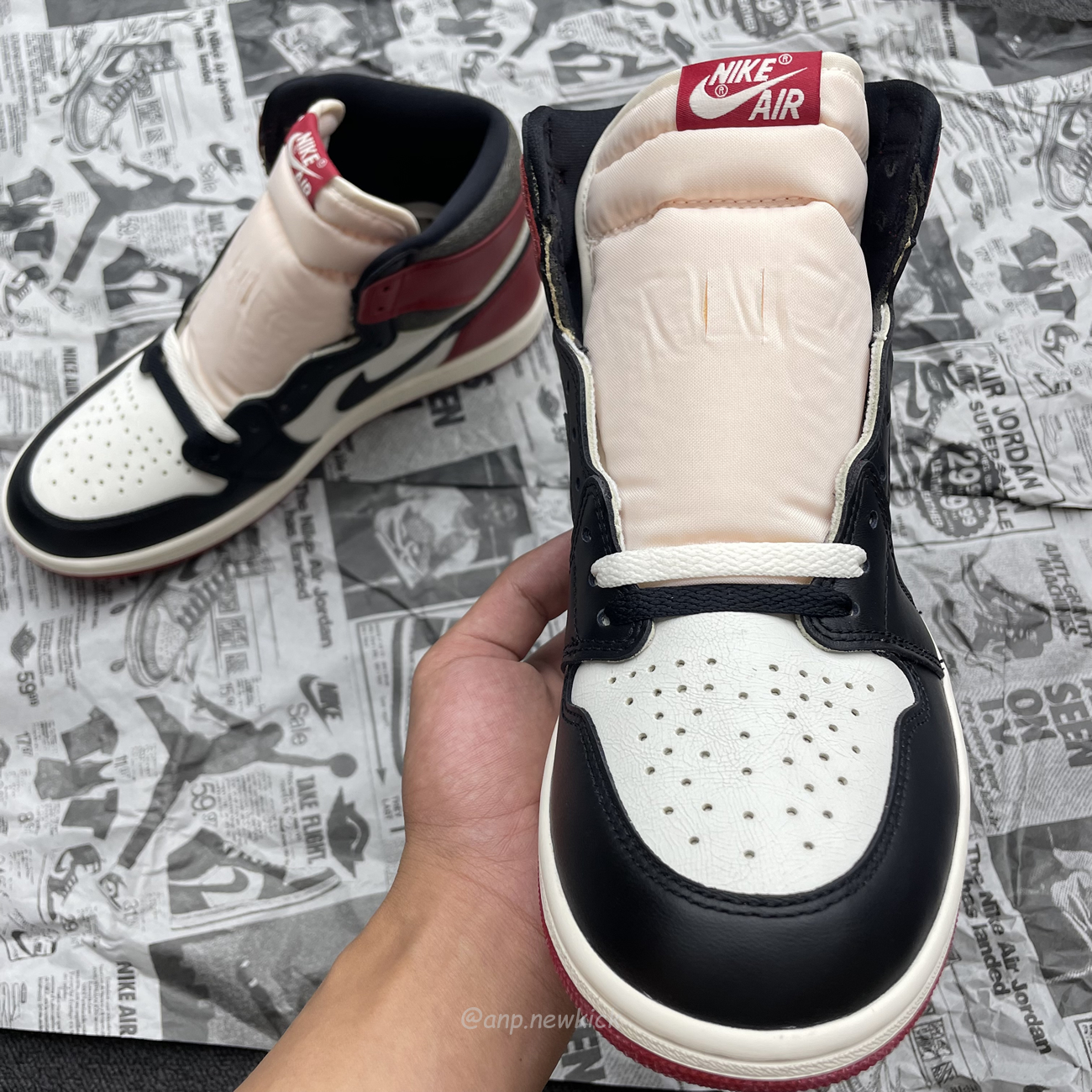 Air Jordan 1 Retro High Og Black Toe Chicago (4) - www.newkick.vip